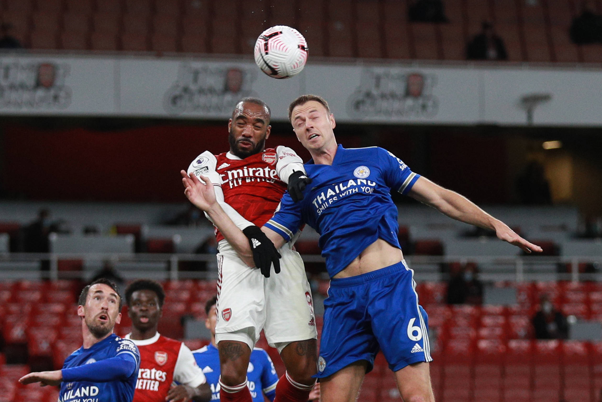 以微弱优势 以微弱优势